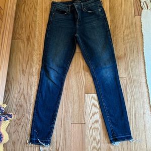 EUC lucky brand Ava skinny jeans.
